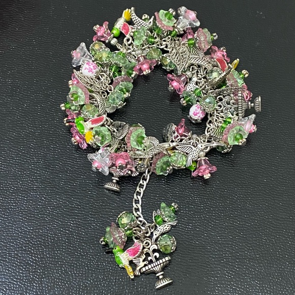 Handmade Spring Themed Flowers Hummingbird Chunky Beaded Fun Bracelet - Picture 6 of 16